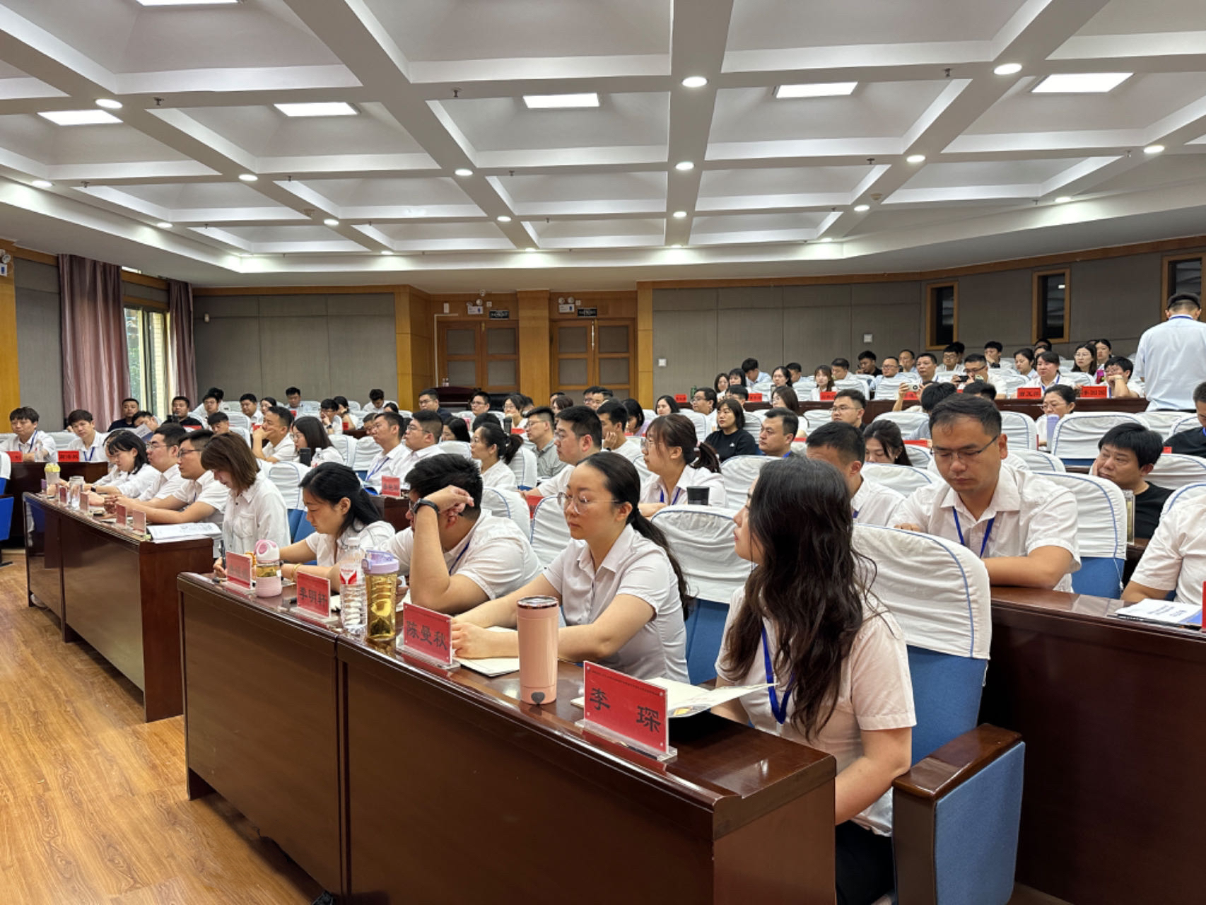 �̲ݼ�������ɲ�����������ѵ��