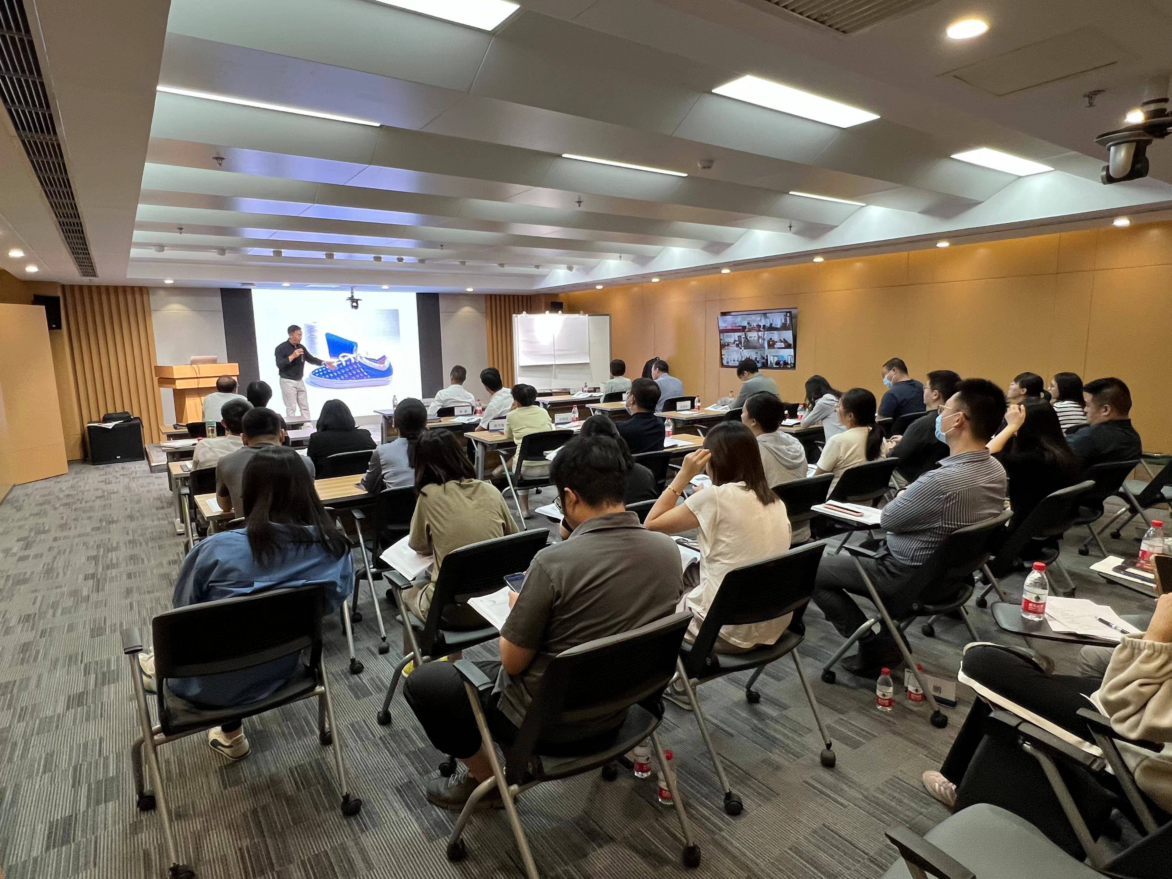 ��ҵ�в�����ɲ�����������ѵ��